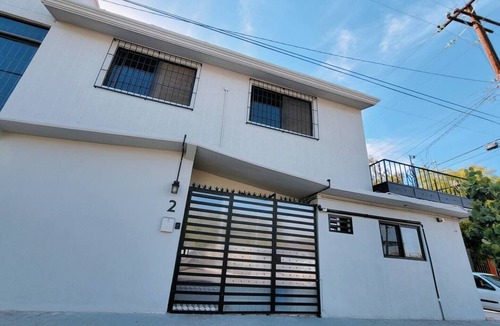 La Paz House | Casa Árbol accessible, spacious, and cozy home just minutes from downtown La Paz