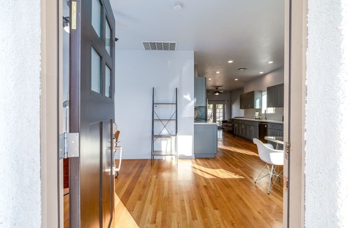 Feldman's House | Casa Blanca: Newly Remodeled House (Walk to 4th/University/Downtown)