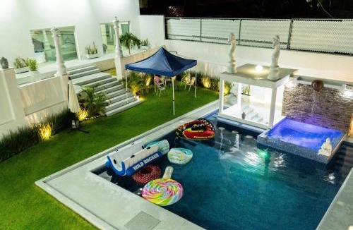 Tequesquitengo House | Casa Blanca Teques