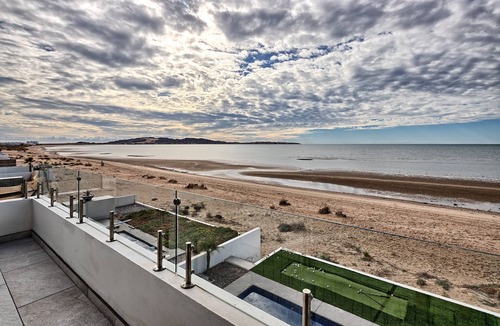 La Deportiva House | Casa Bonita Beachfront Bliss: Oceanfront Home, Golf Course