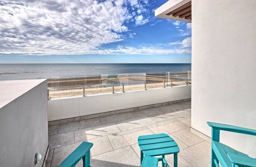 La Deportiva House | Casa Bonita Beachfront Bliss: Oceanfront Home, Golf Course
