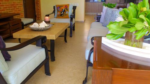San Benito House | Casa Bul-Kay's - Where Confort Meets Consierge Care