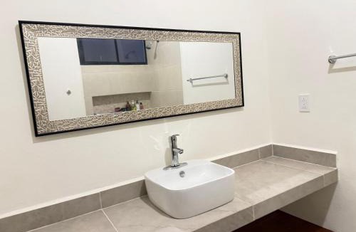 Merida Municipality House | Casa completa , dos Habitaciones con baño en cada cuarto
