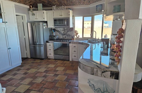 Puerto Penasco House | Casa CORTEZ! Private BEACHFRONT Home 2 Bdrm sleeps 6 in beds.