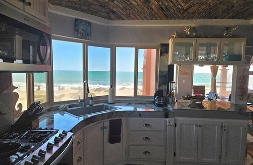Puerto Penasco House | Casa CORTEZ! Private BEACHFRONT Home 2 Bdrm sleeps 6 in beds.