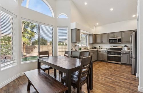 Dave Brown Arabian Estates House | Casa del Sol Scottsdale | Pool Hot Tub Sleeps 12