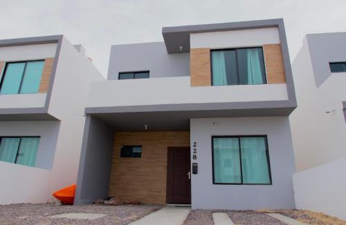 La Paz House | Casa Diego