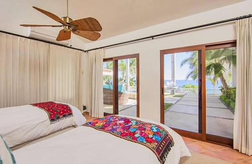 Chula Vista Villa | Casa Edwards Summary: