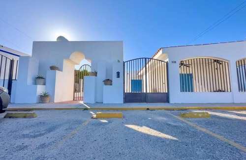 Bahia Kino Apartment | Casa Georgia at Kino Bay - Moderna y acogedora.