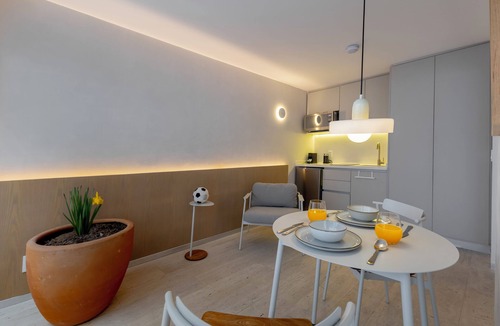 Reforma Condo | Casa Hugo by Capitalia