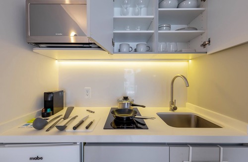 Reforma Condo | Casa Hugo by Capitalia