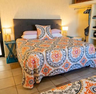 La Paz Bed & Breakfast | Casa Kootenay Waterfront Bnb