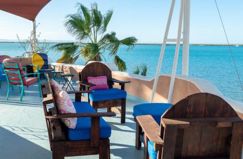 La Paz Bed & Breakfast | Casa Kootenay Waterfront Bnb