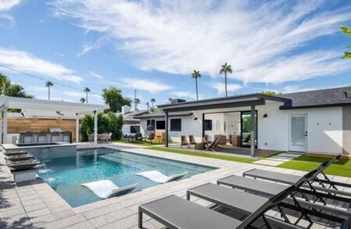Villa Monterey House | Casa Lux, Walk to Old Town, Heated Pool
