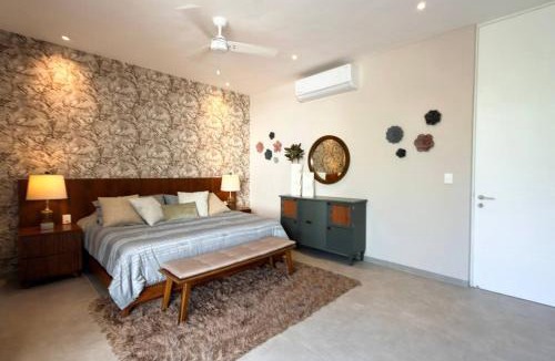 Zona Paseo Montejo House | Casa Naranjas Design home with Pool and Jacuzzi