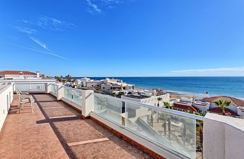 Las Conchas House | Casa Pelicano – Beachfront, Sleeps 8, Rocky Point