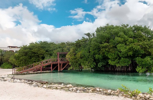 Villa Juarez Villa | Casa Vela - Beachfront luxury lodge with private chef & staff