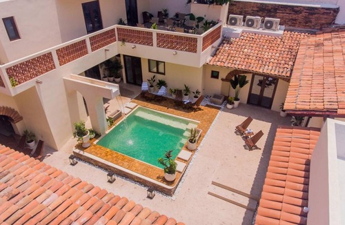 Downtown Puerto Vallarta Hotel | Casa Victoria Malecon - Only Adults