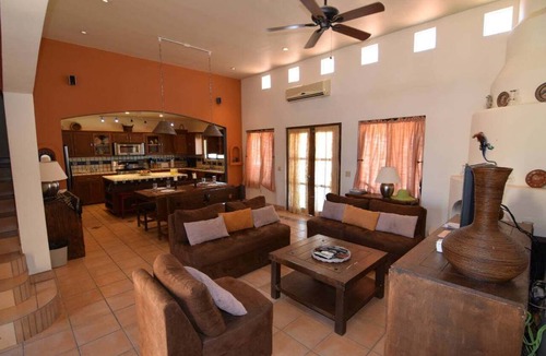 El Dorado Ranch House | Casa Welch: Spacious 3BR home in Resprt