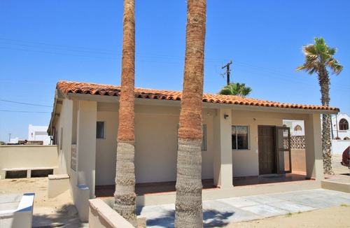 Las Conchas House | Casita Chapman, Las Conchas, 2 BR, 2 Bath, Sleeps 8, Wifi, Satellite TV, $125/Nt