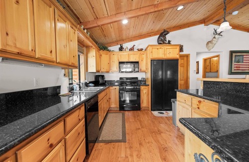 Castle Glen Estates House | Castle Glen | Hot Tub | Game Room | Fire Pit | 10