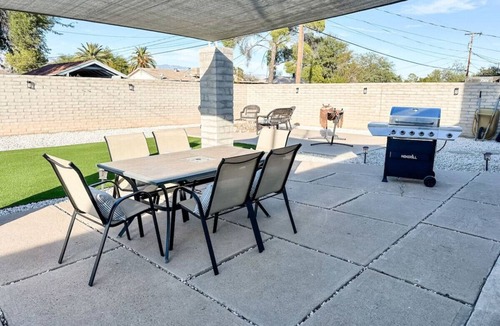 Rosemont West House | Central/3 BR 1 BA/Cozy/Fenced Yard/Carport