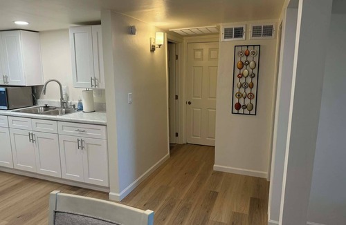 Colonia Del Valle Apartment | Central East 1BR/1Bath Near Hospitals & Mall