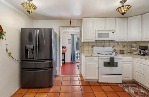 Keeling House | Central Tucson Gem | Short Drive to UofA & DT