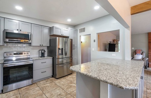 Vista Del Monte House | Central Tucson Gem w/Porch, Patio & Park Access
