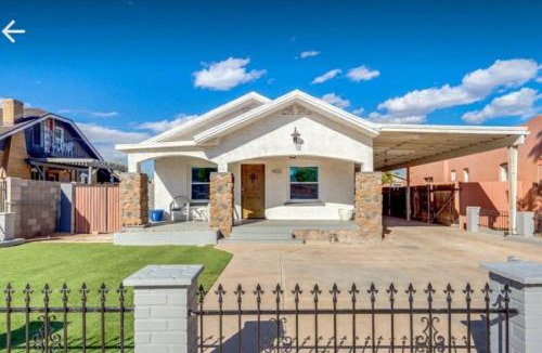 Downtown Phoenix House | CentralPhoenix - House with KingBed-beautiful patio