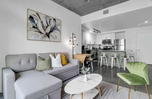 Evans Churchill Apartment | Centric 3BR |In HEART of DTPHX|Pool+Free Parking
