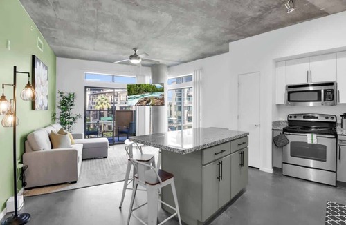 Evans Churchill Apartment | Centric 3BR |In HEART of DTPHX|Pool+Free Parking