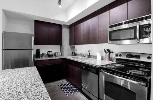 Evans Churchill Apartment | Centric 4BR |In HEART of DTPHX|Pool+Free Parking
