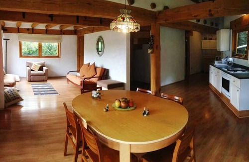 Monte Alto House | Chalet los Cuatro Manguitos for 10 people 5 min away from lake & downtown
