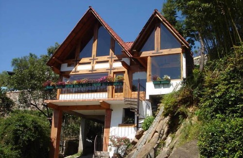 Monte Alto House | Chalet los Cuatro Manguitos for 10 people 5 min away from lake & downtown
