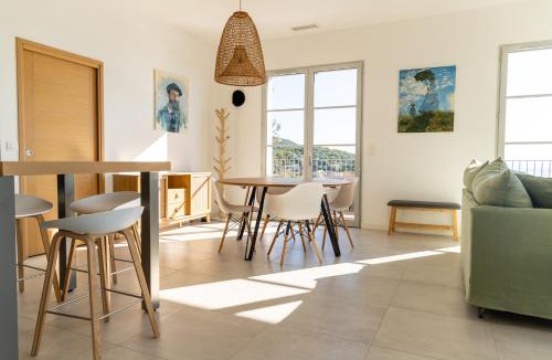 Mausoleo House | CHAPEAU LES ARTISTES