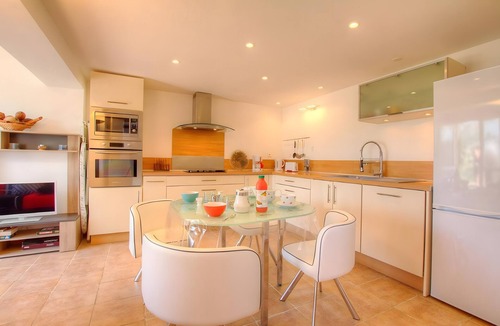 Eccica-Suarella Apartment | Charming 1-Bedroom Apartment Near Beaches and Amenities