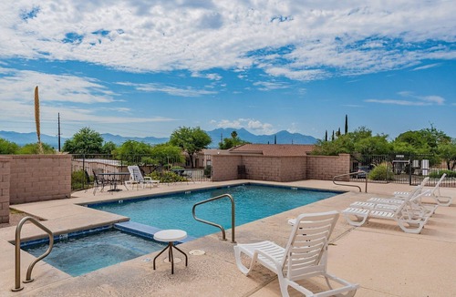Villages of Green Valley House | Charming 2-bedroom townhome with WiFi and AC in pleasant Green Valley