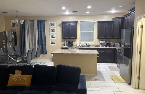 Greer Ranch North House | Charming 3-bedroom house with AC in pleasant Surprise