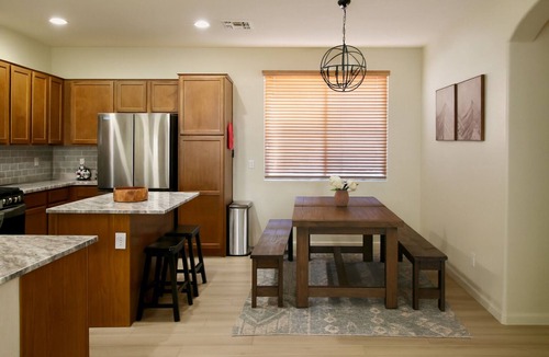 White Tank Foothills House | Charming 3-bedroom house with AC in adorable Waddell