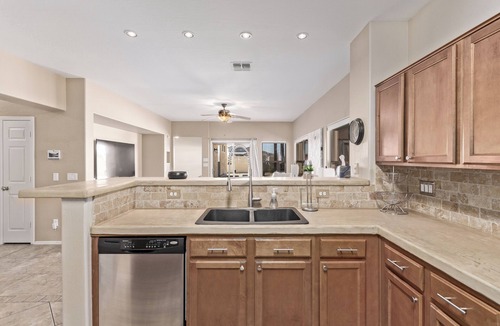 San Tan Valley House | Charming 3-bedroom house with Pool in Queen Creek Arizona!