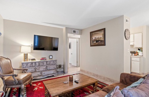 Wickenburg Condo | Charming Condo in Downtown Wickenburg - Walk to Events, Shopping and Dining