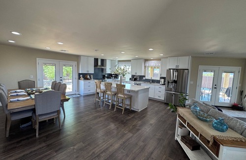 Lake Havasu City House | Charming Lake Getaway 3BDR AC Garage parking