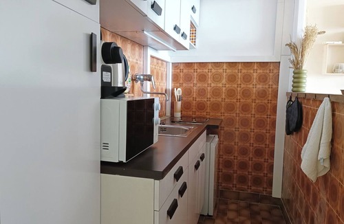 Les Baumettes Apartment | Charming T1 with terrace and sea view