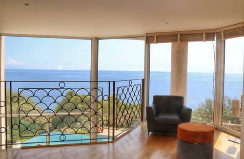 Pietranera Villa | Charming villa facing the sea