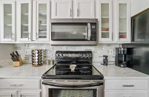 South Scottsdale Villa | Chateau Scottsdale- Central to Old Town! King bed!