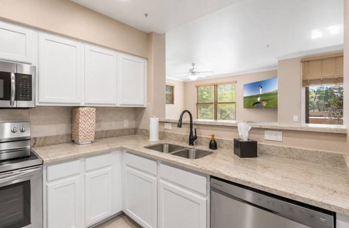 North Scottsdale Condo | Chic Desert Escape/Remodeled North Scottsdale