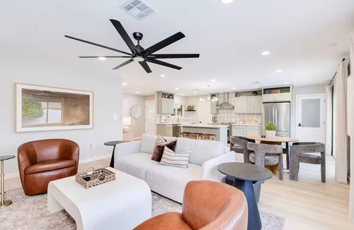 Park Scottsdale Four House | Chic Stay - Guest Favorite - Minutes to Old Town - Pool - Fire Pit