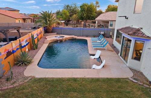 Tamaron House | Chill and Relax Luxury Retreat with Pool Spa Game Room and Steam Room
