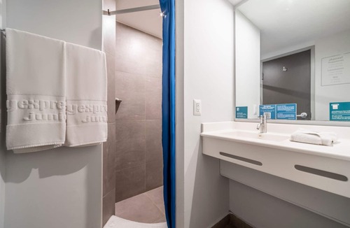 Ciudad del Carmen Hotel | City Express Junior by Marriott Ciudad Del Carmen